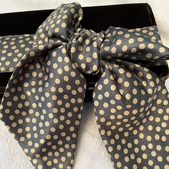 Shiraleah Velvet Clutch ~ new - Picture 2 of 5